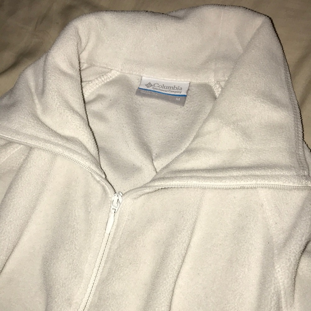 Colombia white pullover